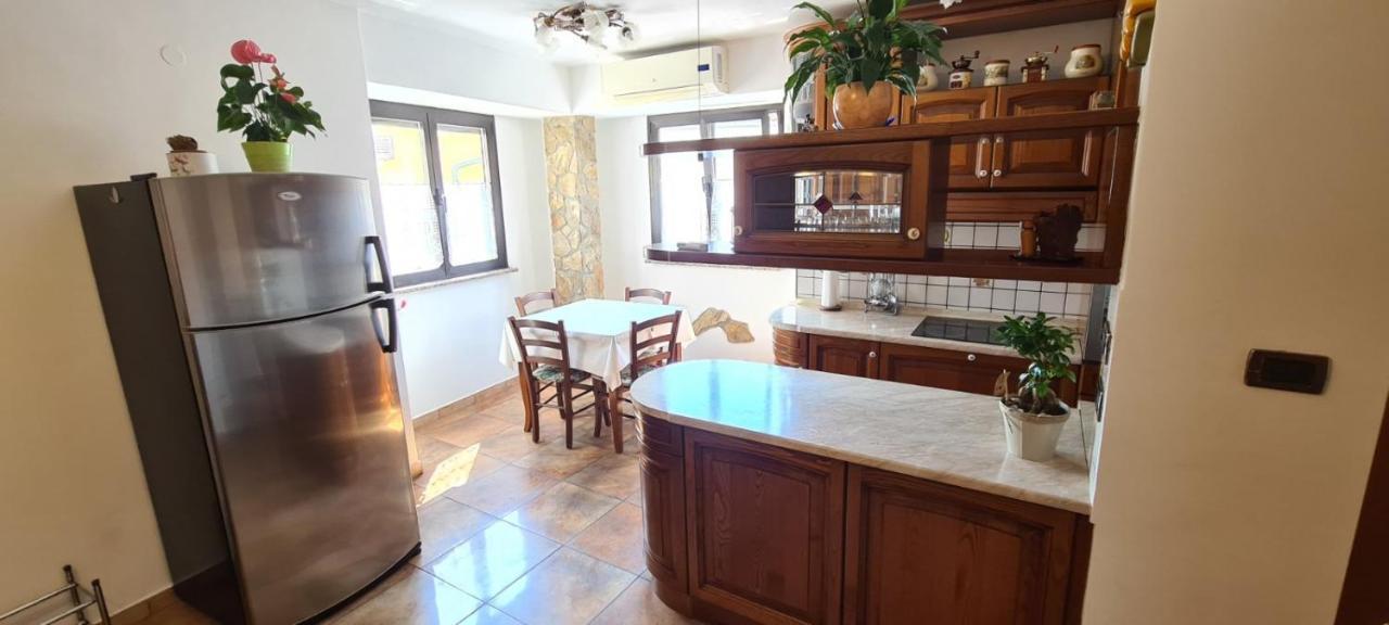 Center Apartment *